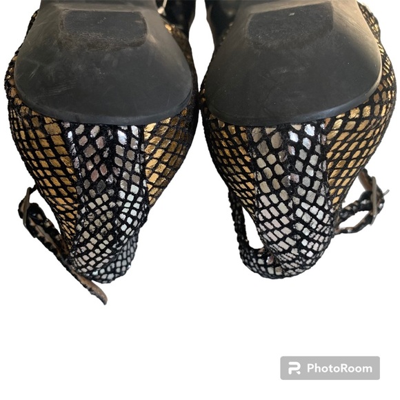 BCBG Paris Zuma Gold Black Snakeskin Ankle Strap Flats Women's sz US 9 / EU 39 - Picture 6 of 8